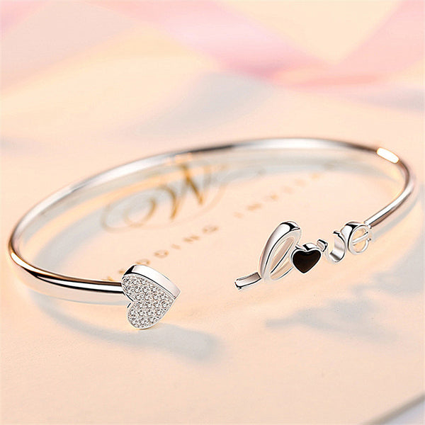 Heart-Shaped Diamond Bracelet Silver-Plated Love Design